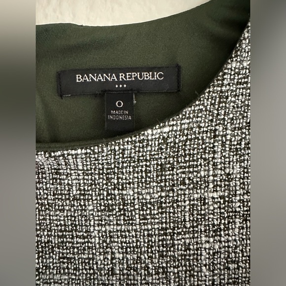 Banana Republic Women’s Classic Grey Stretch Boucle Tweed Sheath Dress Size 0 - Picture 3 of 9